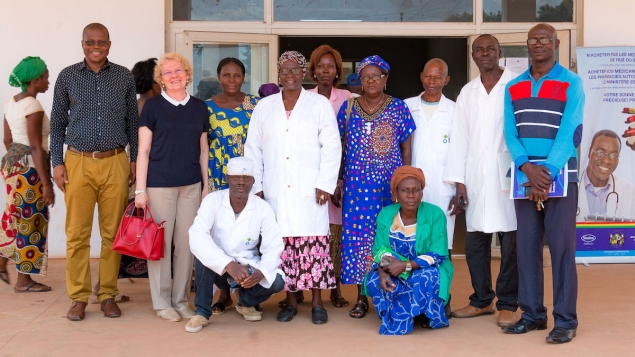 La mission de l'Institut Pasteur avec le personnel du Centre Hospitalier Universitaire Maman Elisabeth Domitien ©Institut Pasteur de Bangui